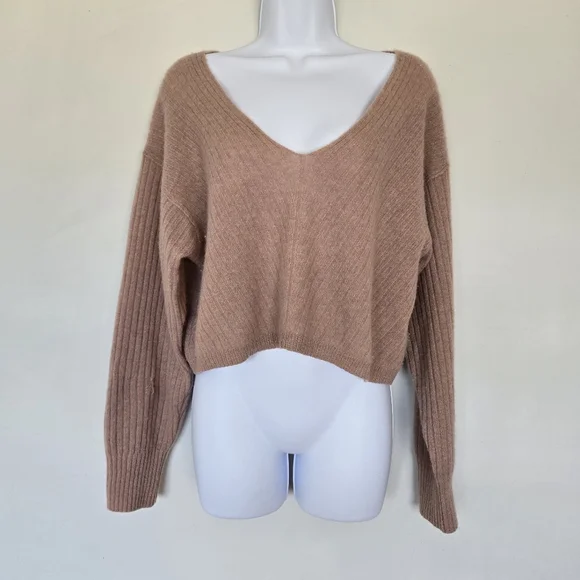 Free People Elias V Neck Cashmere Sweater Size XS Taupe Oversized Quiet Luxury - Picture 2 of 13